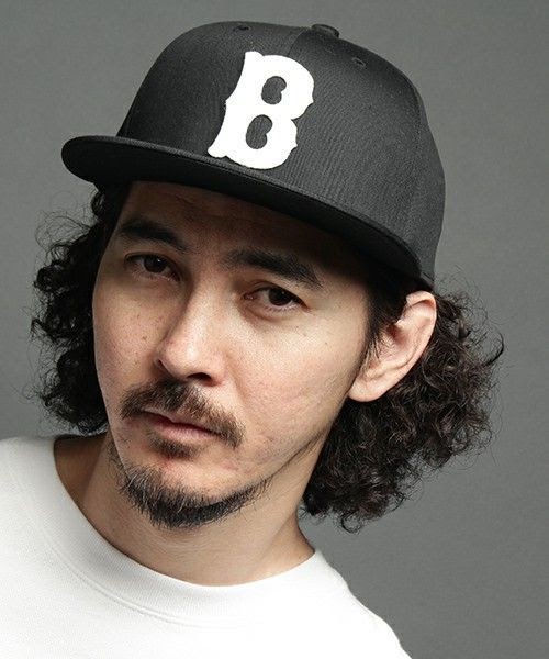 髪型 パーマ 帽子 Razban Rathore