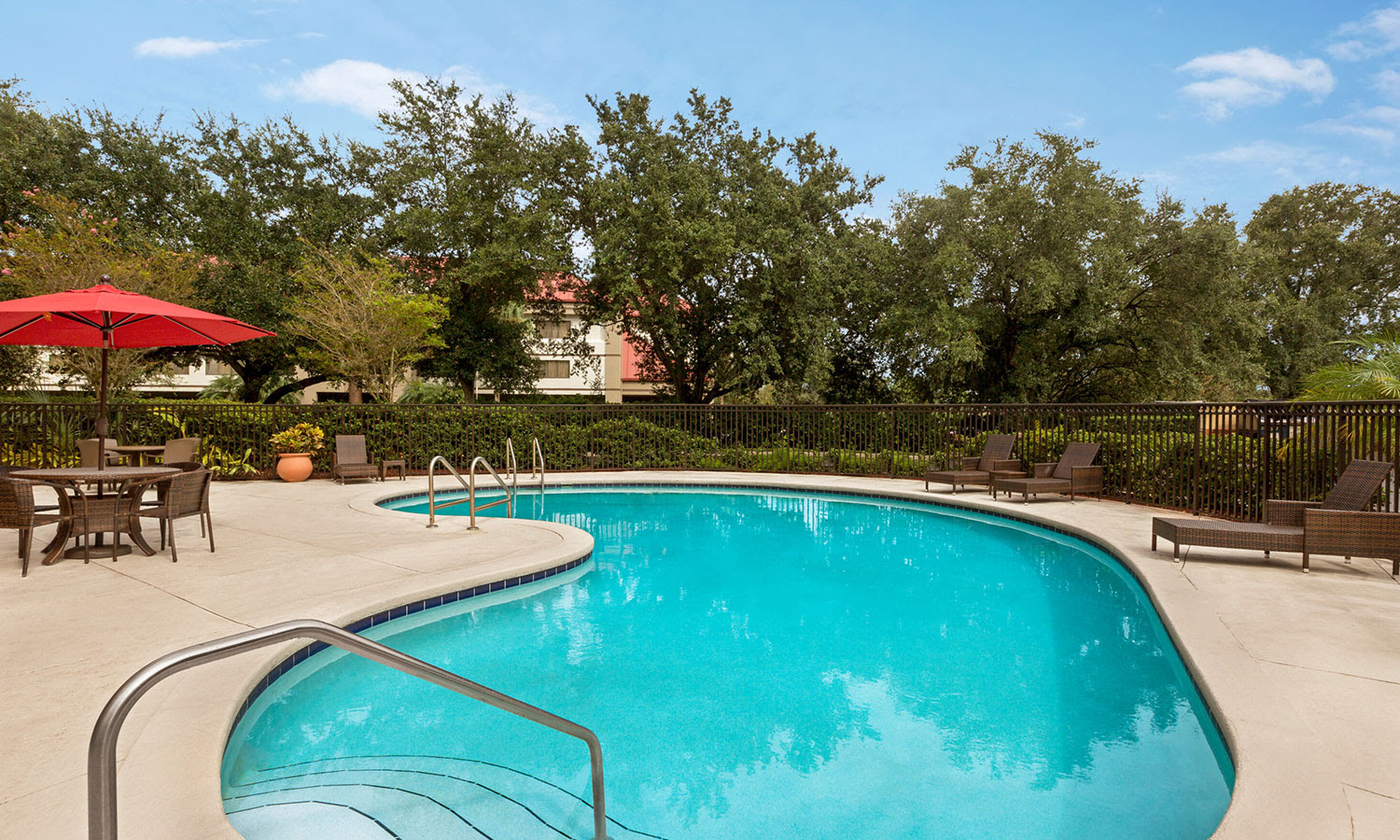 Ramada plaza wyndham intl dri. Hotels Near Orlando Airport Ramada Suites Orlando Airport