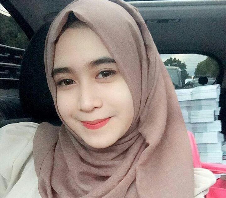  Foto  Cewek2 Cantik  Lucu Berhijab Kumpulan Video Cewek 