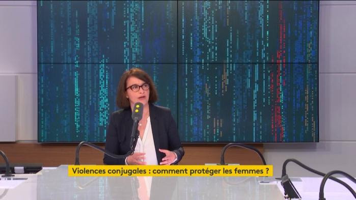 Marche blanche en hommage à Julie Douib : "Elle avait alerté", ce "n'est pas seulement triste, c'est inadmissible"