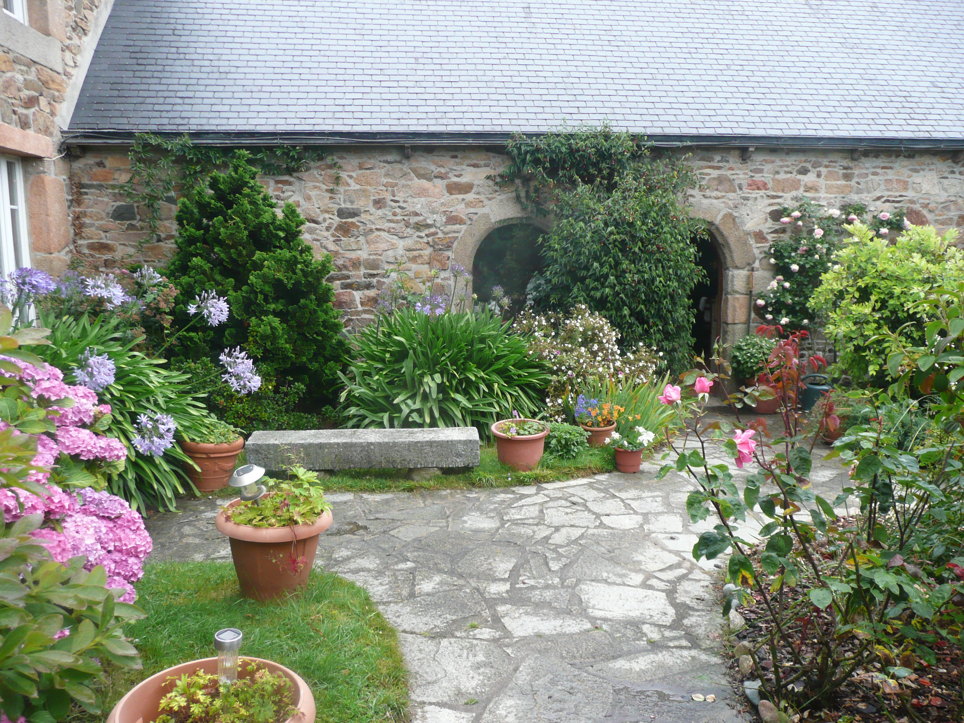 Découvrez la bretagne lors d'un séjour chez l'habitant pour partager la vie des morbihannais et découvrir le charme des chambres d'hôtes. La Bretagne En Chambres D Hotes Gites Pres De Brehat Et De Paimpol