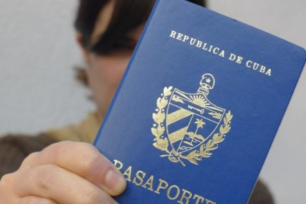 Pasaporte cubano (foto tomada de internet)