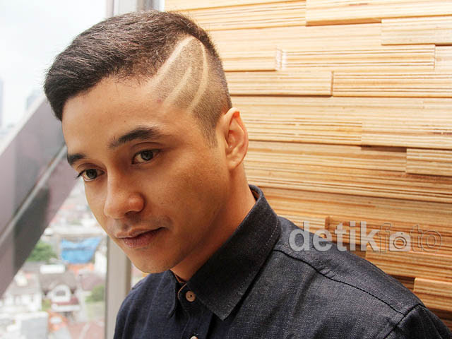 22 Potongan  Rambut  Pria Garis Inspirasi Terbaru 