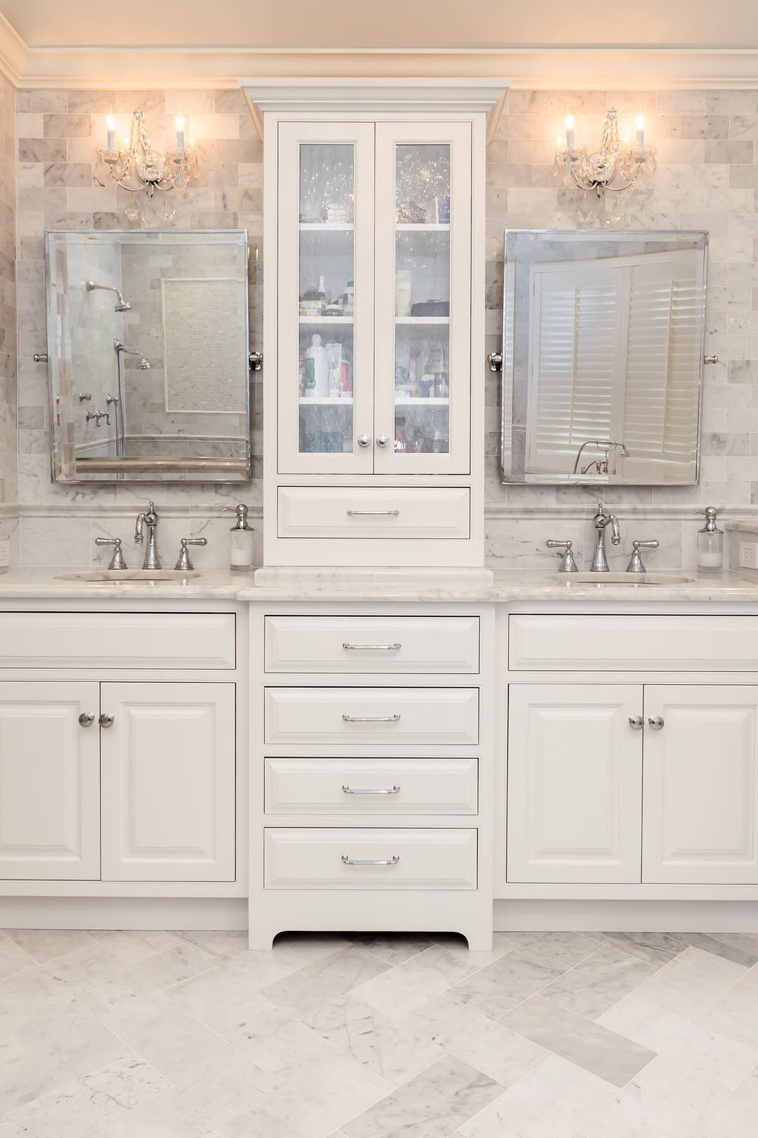 While one sink is typical and essential, two sinks make your home more desirable and attractive to potential. Master Bathroom With White Countertops Design Ideas