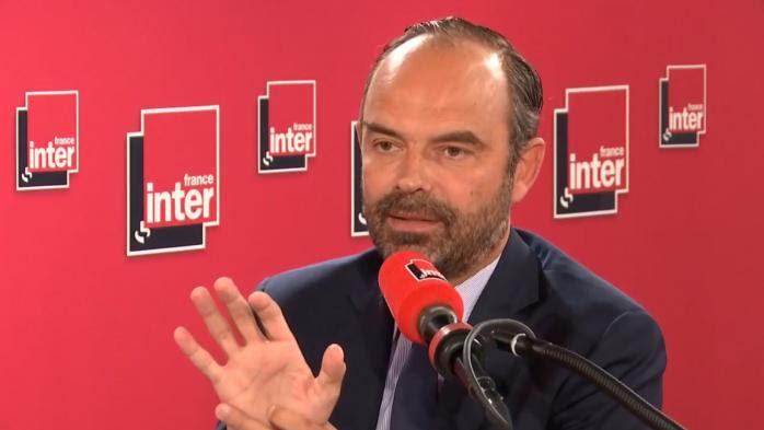 Pourquoi Edouard Philippe peine-t-il toujours à sortir de l'ombre ?