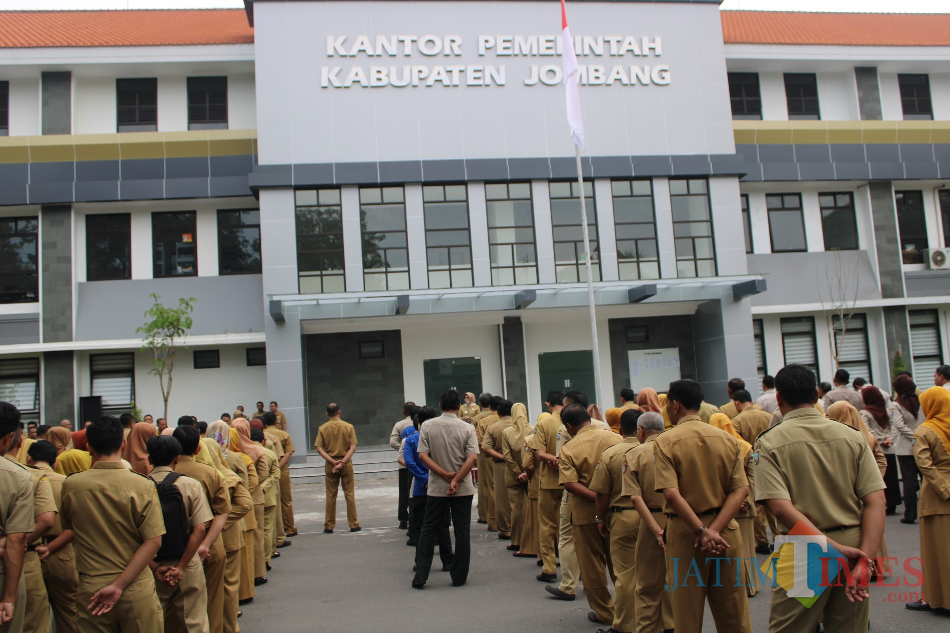 Manajemen asn adalah pengelolaan asn untuk menghasilkan pegawai asn yang profesional, memiliki nilai dasar, etika profesi, bebas dari intervensi politik, bersih dari praktik korupsi, kolusi, dan nepotisme. Jaga Netralitas Di Pemilu Ratusan Asn Di Jombang Disumpah Bojonegoro Times