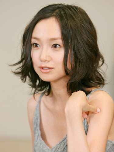 トップ 100 平たい 顔 髪型 ヘアスタイルのアイデア