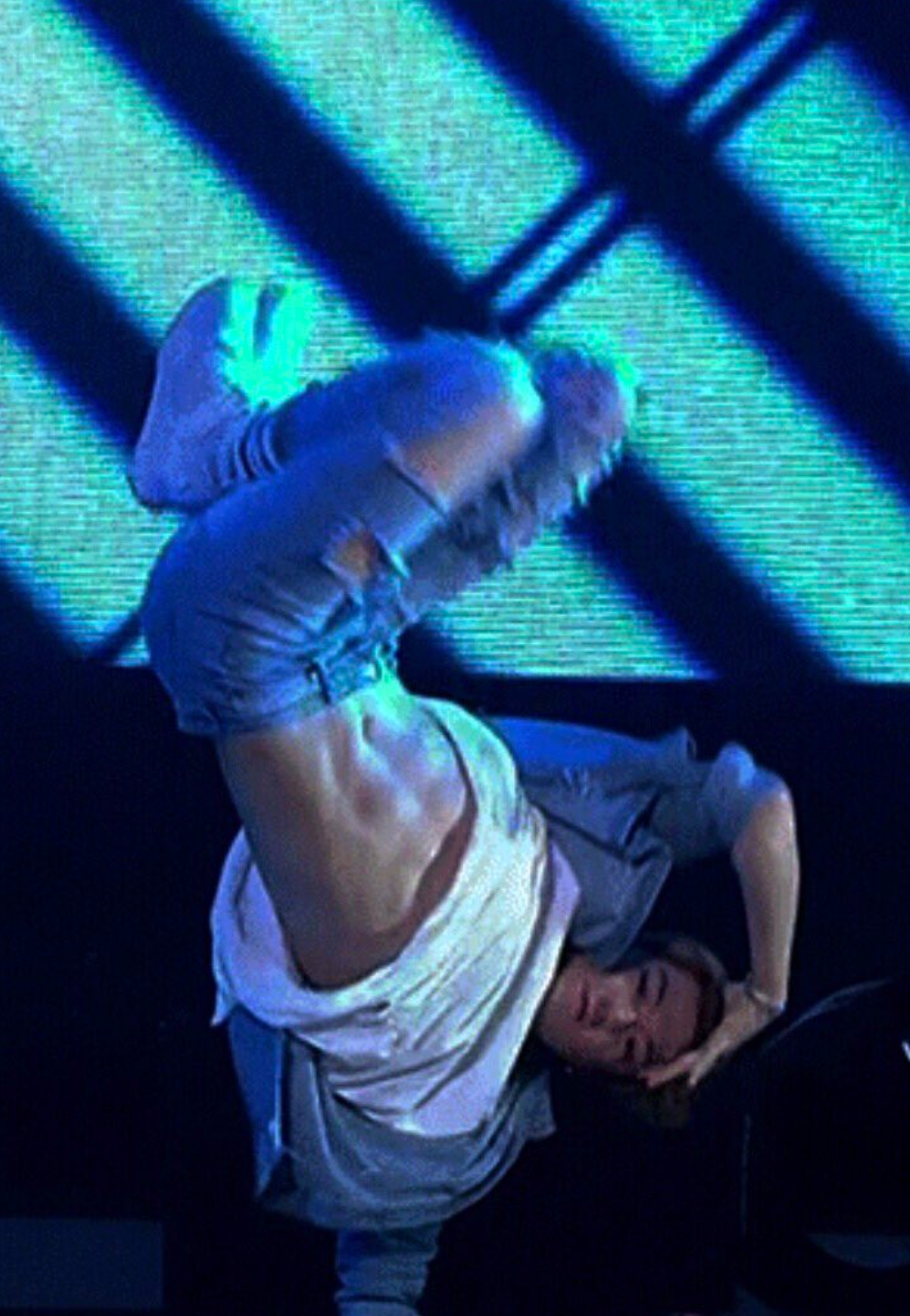 Кан ыйгон (강의건, kang eui geon). Pann Enter Talk Kang Daniel S Abs Are So Bright Is It For Real Netizen Nation Onehallyu