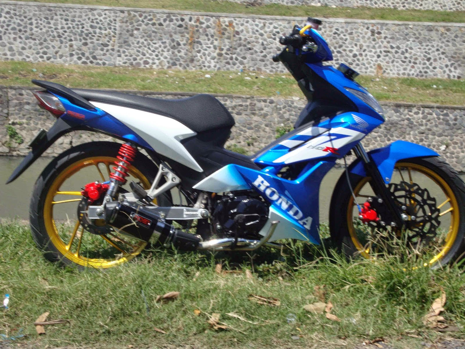 97 Foto Modifikasi Motor New Honda Blade TeaModifikasi