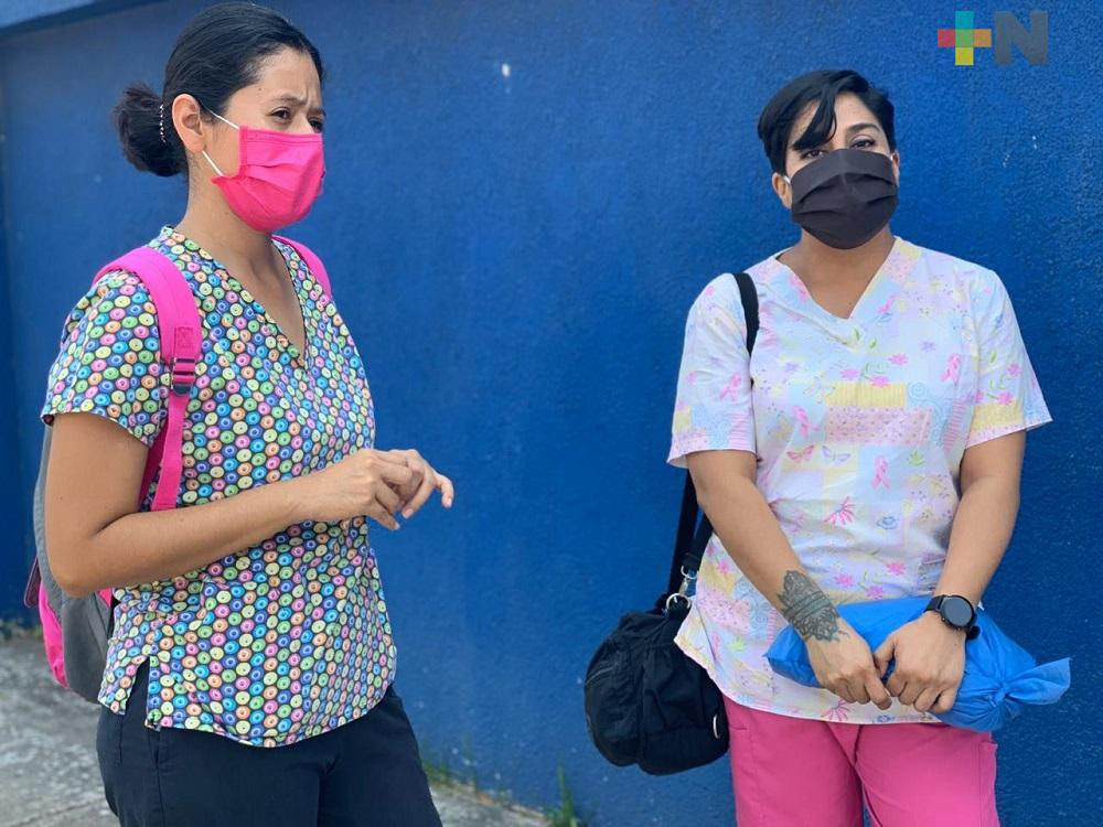 Circula por las redes sociales un video donde aparecen enfermeros de ecuador promocionando vacunas con altura, pues cantan y bailan al ritmo de la arista rosalia con j balvin. Enfermeras Del Imss Piden A Poblacion Cuidarse Del Covid 19 Masnoticias