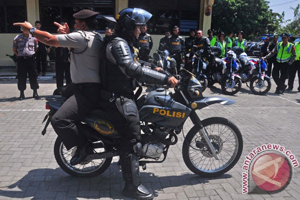 Contoh Soal Ekonomi Makro 2 Sektor - Fontoh