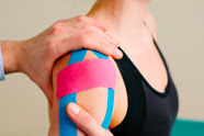 Kinesiotaping, vendas de colores para aliviar dolores musculares