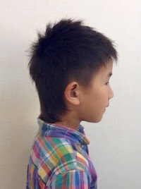 エレガント子供 髪型 男の子 ウルフカット 最も人気のある髪型