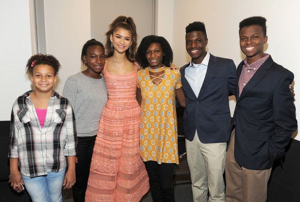  photo WithoutNetNYFFSpecialScreeningZendaya7TE9LV-8A2Yl.jpg