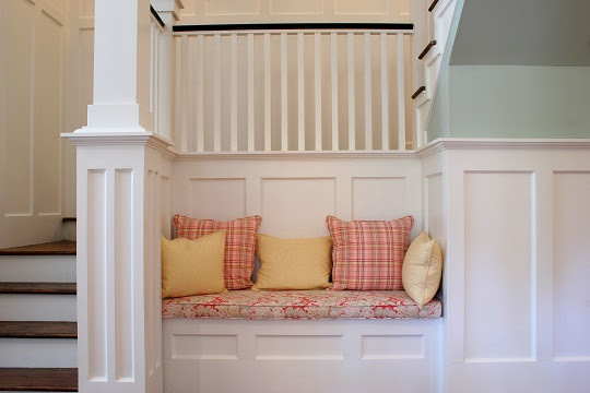 Learn how to design and install chair rail with flat panel wainscoting and all the tips, tools and techniques you'll need to do the job in your home. Creative Wainscoting Chair Rail Ideas Painters Talk Local Blog Talk Local Blog