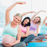 El yoga al final del embarazo beneficia a la madre y al feto