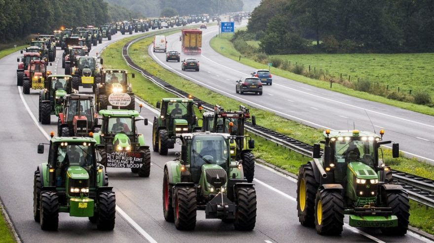 Tractors clogging up freeway