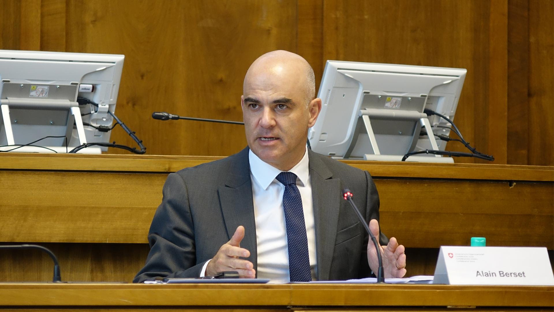 May 29, 2021 · bundesrat cassis: Schweiz Bundesrat Will Bis 16 April Uber Mogliche Lockerungen Entscheiden