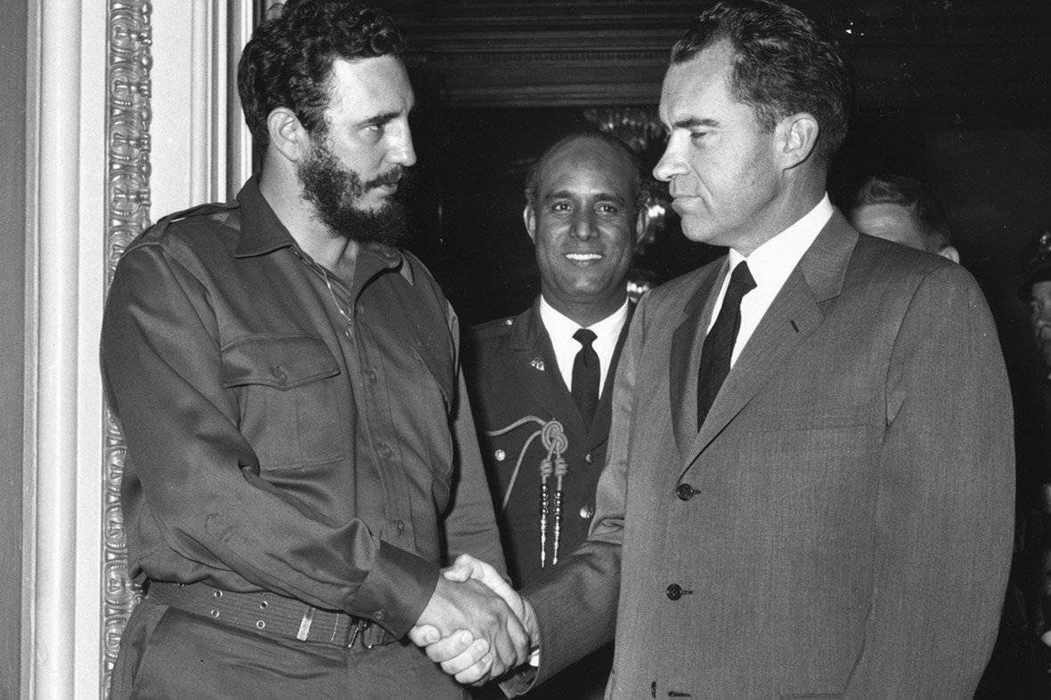 http://www.cubadebate.cu/wp-content/gallery/fidel-castro-visita-estados-unidos-abril-1959/fidel-castro-estrecha-la-mano-del-vicepresidente-richard-nixon_0.jpg