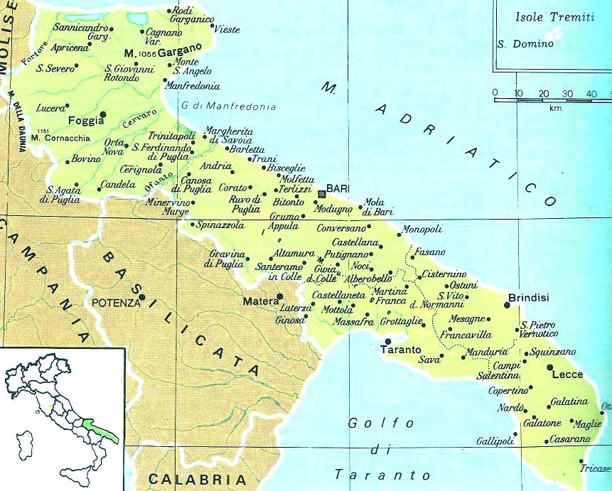 A seguire potrete stampare liberamente la cartina della puglia nella versione che desiderate e metterla a disposizione dei vostri piccoli studenti per un più corretto e completo studio della geografia della nostra penisola. Cartine Geografiche Della Puglia Italia