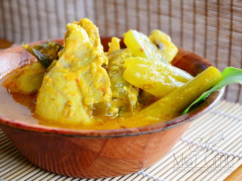 AYAM MASAK ASAM TUMIS TEMPOYAK