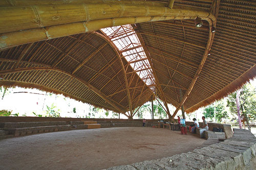 Taman Bambu  Nusantara Konstruksi Modern dari Bambu 