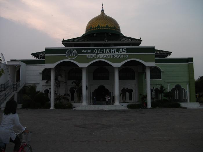 11 Masjid Terdekat