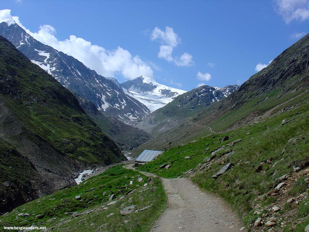 Bei der hütte ist schon mächtiges gewimmel von mehreren geführten. Www Bergwandern Net Wanderbeschreibungen Huttenwanderungen Hohenwege Motorradtouren Und Vieles Mehr
