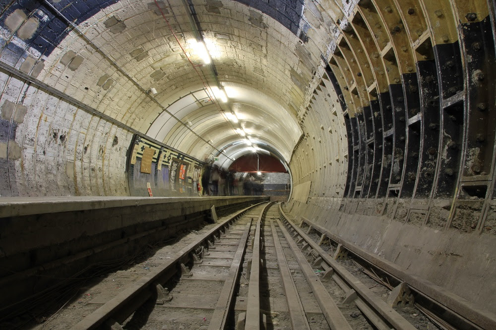 Tube line track and station platform