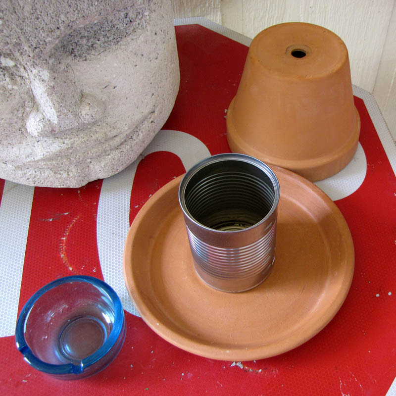 This ashtray is handmade, maybe inevitably have a small bubble, so there will be a small pit at the bottom, will not affect the normal use. Hacks Smragan Com