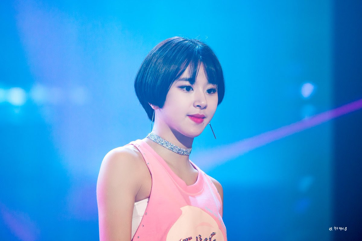 Model Rambut Wanita Pendek Banget