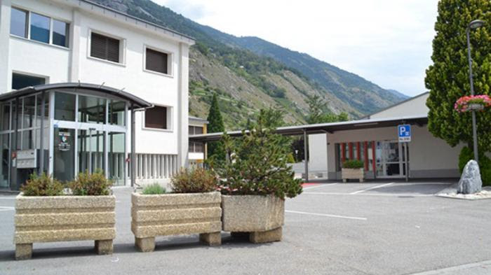 Bis heute mittag haben sich bereits 40 teilnehmer (9 gruppen) angemeldet. In Der Gemeinde Gampel Bratsch Ist Eine Finanzielle Beteiligung An Einer Privatschule Umstritten Die Bevolkerung Furchtet Konkurrenz Zur Ordentlichen Schule