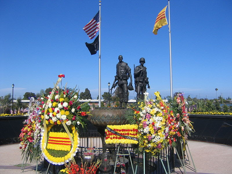 http://images.huffingtonpost.com/2013-04-28-800pxVietnam_War_Memorial_Westminster.jpg