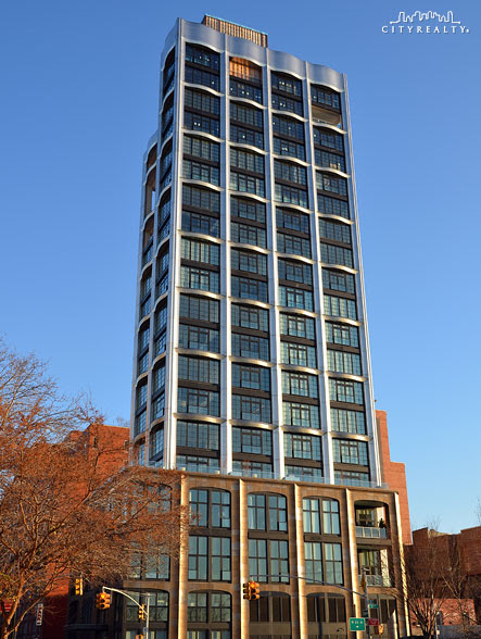 New york parking garages range from the tiny (the one at 324 west 11th street has just seven spaces) to the enormous (the garage at pier 40 and west street has 3,500 spaces). Cityrealty Insider Parking Is A Premium Perk At Some Of The New York City S Best Addresses Cityrealty