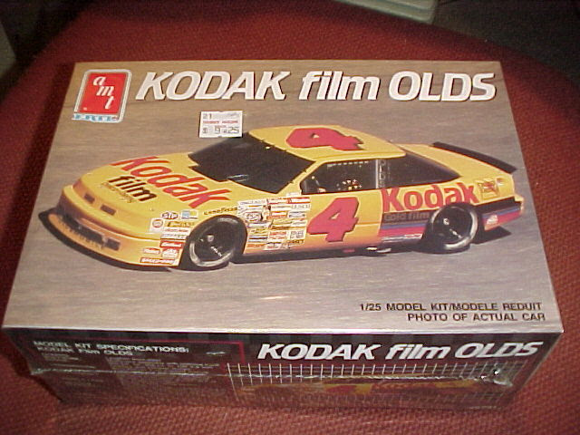 1998 cartoon network birthday taurus **limited** 1/24. Stuff For Sale