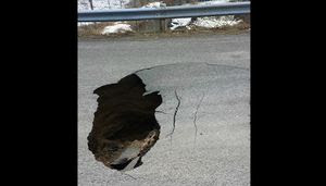 Oakfield_Twnshp_sinkhole.jpg