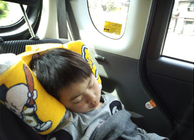 50 子供 車 寝る 枕 かわいい子供たちの画像