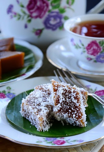 KUIH KASWI NYONYA.