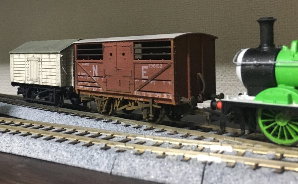 ベスト きかんしゃ トーマス オリバー きかんしゃ トーマス オリバー Gambarsaeini