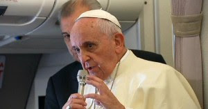 Le pape confirme qu’Amoris
Laetitia constitue bien un changement de discipline pour les divorcés-remariés