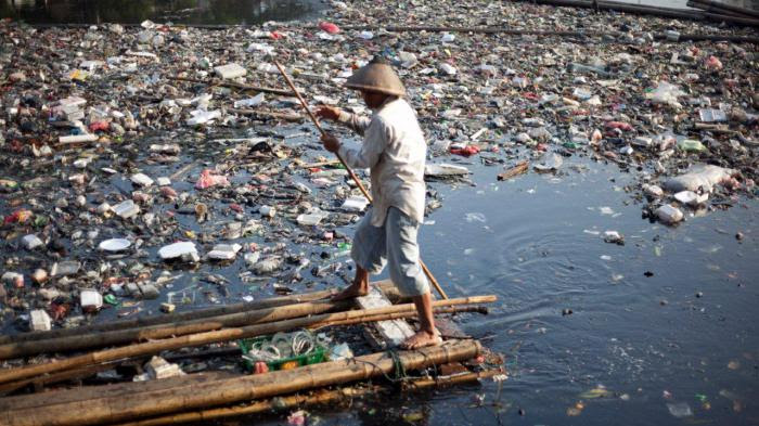 #MonEnvoyéSpécial. Indonésie : le fleuve poubelle