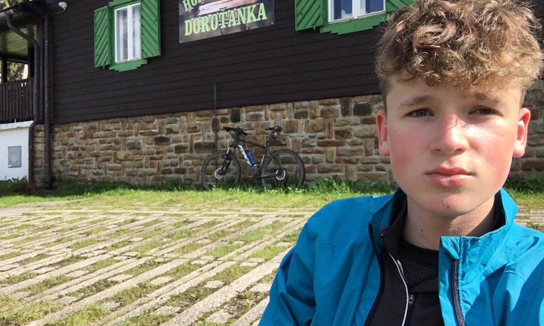 Krejčí je původem slovo označující muže, který se živil krejčovstvím, tj. David Krejcir Dokoncil Hlavni Kategorii K Finisi Juniorske Je Blizko Vkv Vrcharska Koruna Valasska