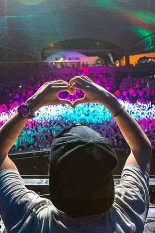 適切な Avicii 壁紙 さかななみ