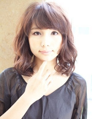 髪型 女子 ミディアム 黒髪 Tsisia Iosava