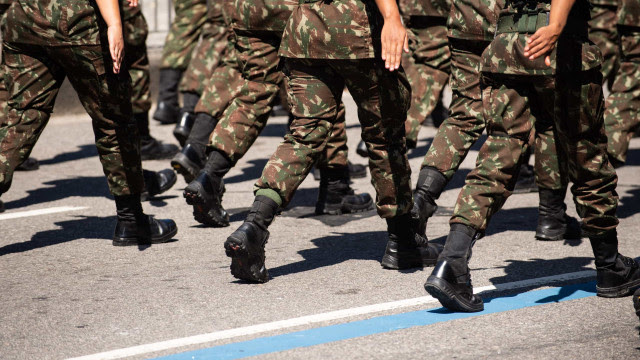 Exército ameaça punir militar que comemorar aniversário do golpe