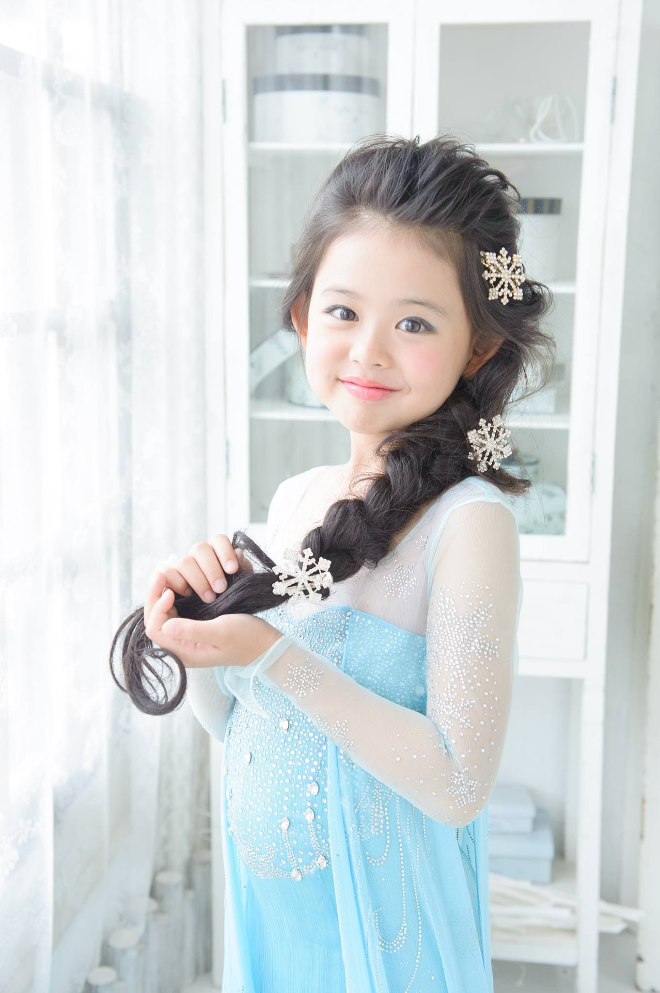 美しい花の画像 上エルサ 髪型 子供 つけ毛