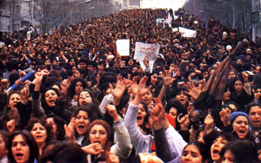 http://iranian.com/History/2000/March/Women/Images/demo17.jpg