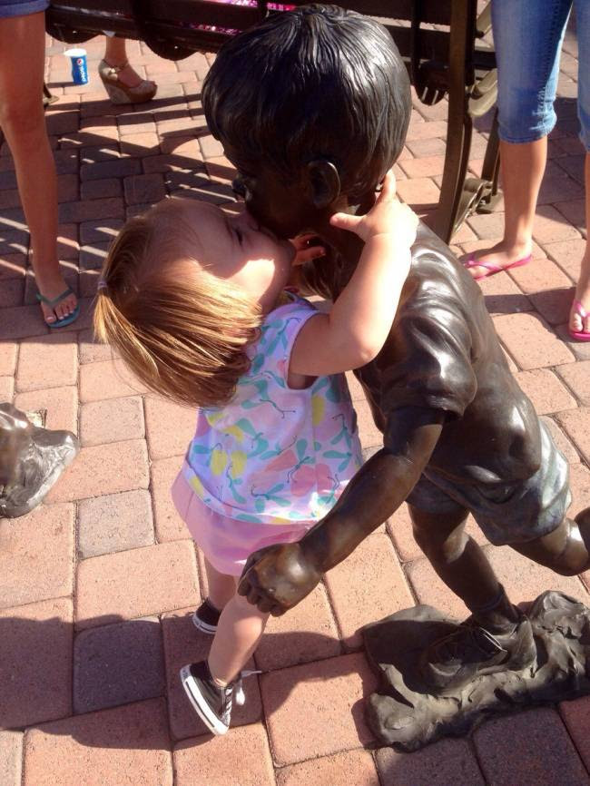 15 children who know how to take pictures with monuments