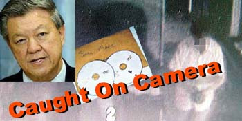 We found one dictionary with english definitions that includes the word chua soi lek: News Mca Vp Health Minister Datuk Chua Admits He Was The Man In Sex Video Dvds