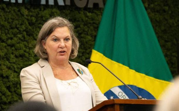 Nuland diz esperar que Brasil pressione Venezuela a 